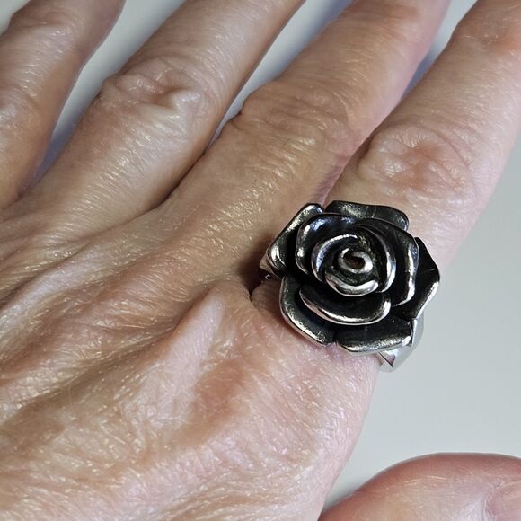 Spikes Stainless Steel Floral Rose Ring Size 8 Silver Tone Three Dimensional - Picture 5 of 12